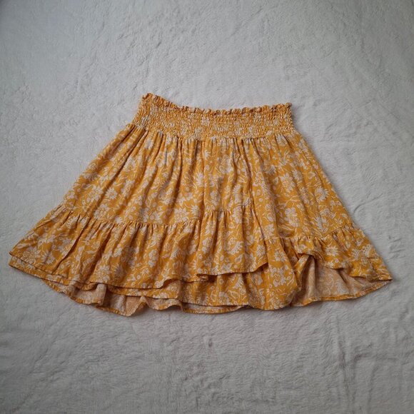 Cupcakes & Cashmere Floral Skirt Mini Sz M Smocked Waist Ruffle Hem Boho 90s - Picture 1 of 14